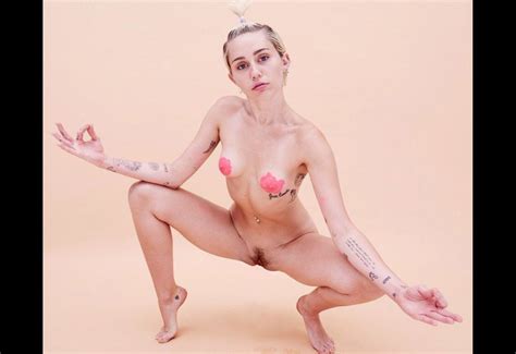 Miley Cyrus Pussy Spread Celebrity Miley Cyrus Pussy Spread