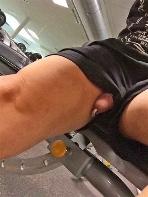 Pussy Slip At The Gym
