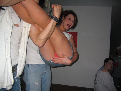 Daughter Accidental Upskirt No Panties Daughter Accidental Upskirt No Panties