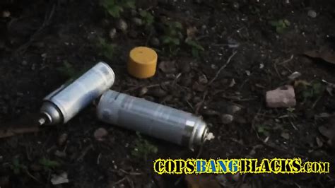 Rastaman eating MILF pussy like its a burrito - EPORNER