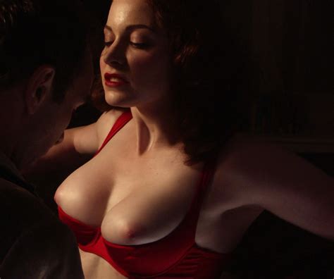 Esme Bianco Nude Pics & Videos That You Must See in 2017