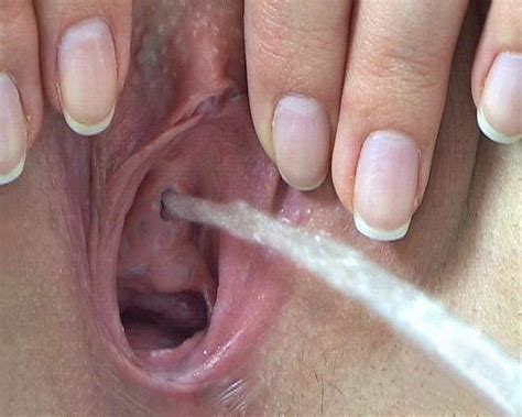 porn613 - adult image gallery - Pee Hole
